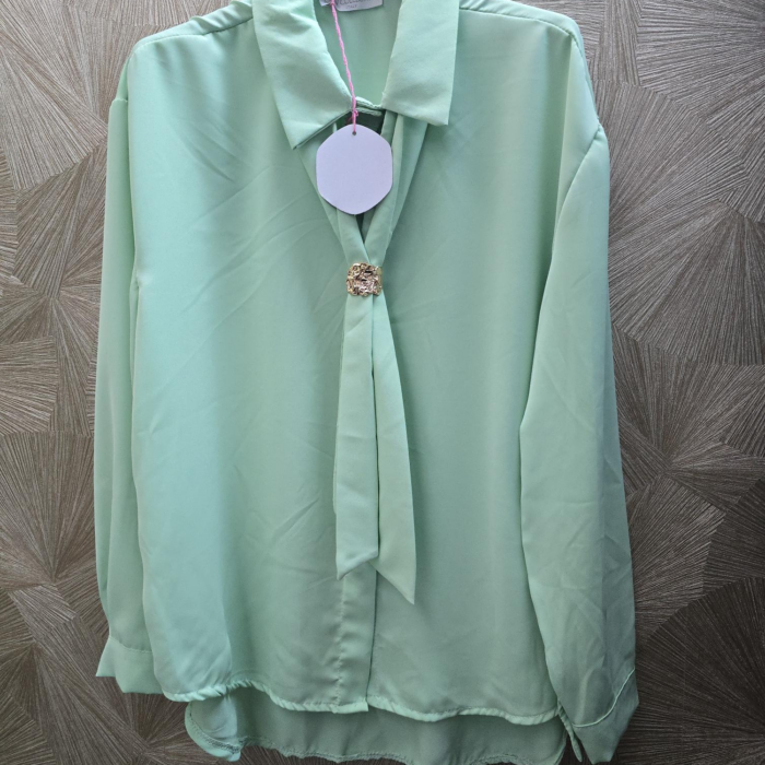 blouse met strik en gouden detail 1 maat - groen