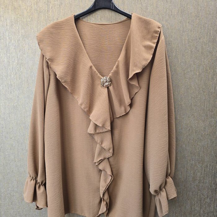 blouse roesel met gouden detail grote maat 46 tm 52 camel