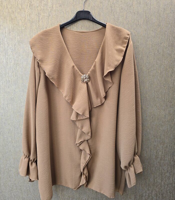 blouse roesel met gouden detail grote maat 46 tm 52 camel