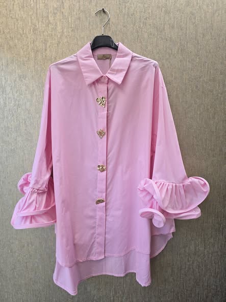 blouse  met roesel mouwen en gouden knopen 1 maat roze