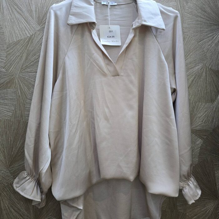blouse satijn met kraag 1 maat beige
