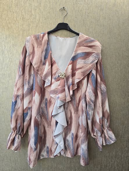 blouse roezel maat 46 tm 52 beige