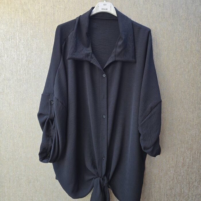 blouse met knoop maat 44 tm 50 zwart