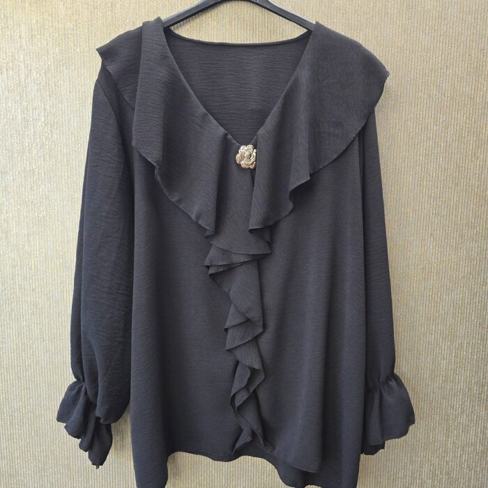 blouse roesel met gouden detail grote maat 46 tm 52 zwart
