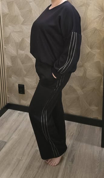 2 delig met gouden biesjes aan de zijkant 1 maat  zwart